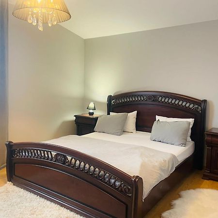 Vila"Anna" Apartment พาลังกา ภายนอก รูปภาพ