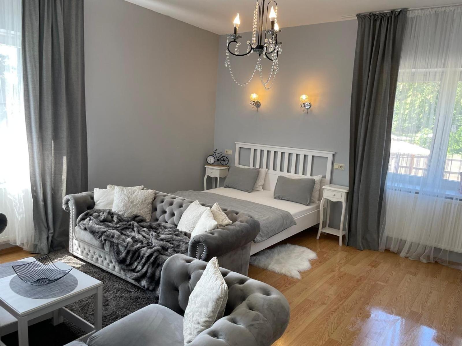 Vila"Anna" Apartment พาลังกา ภายนอก รูปภาพ