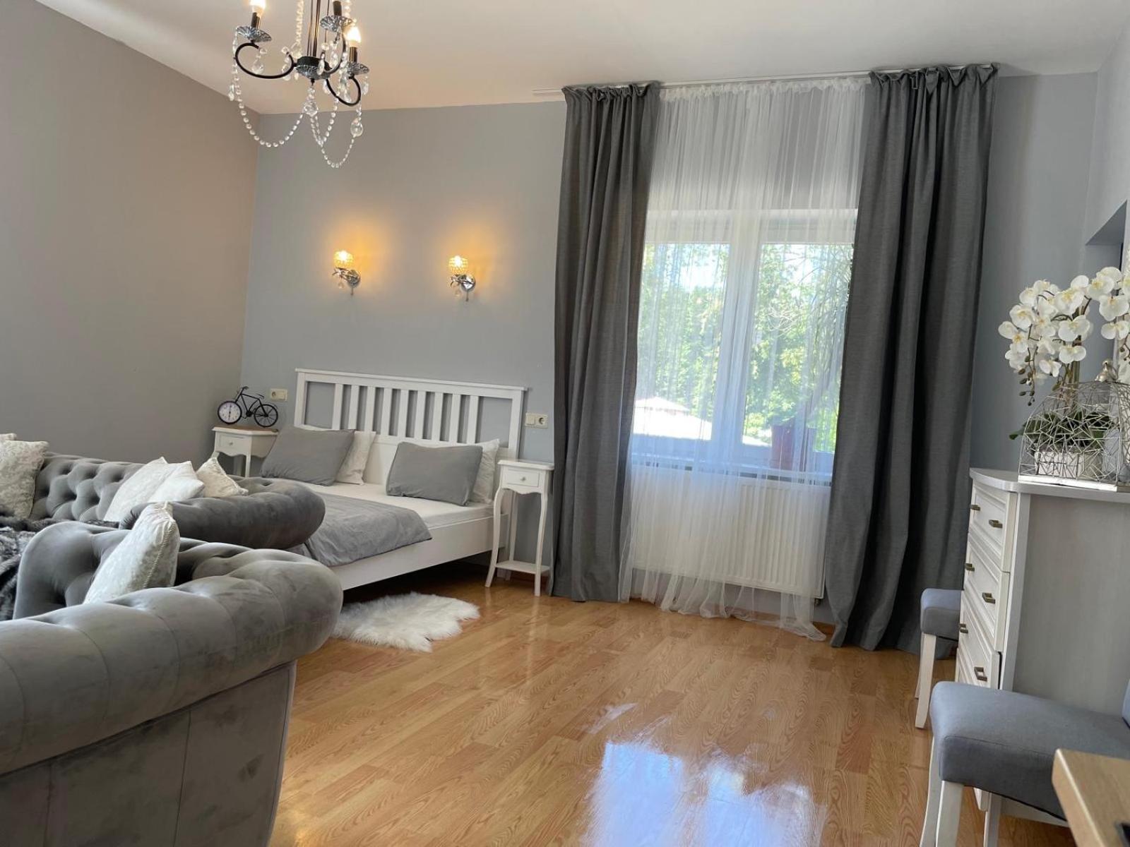 Vila"Anna" Apartment พาลังกา ภายนอก รูปภาพ